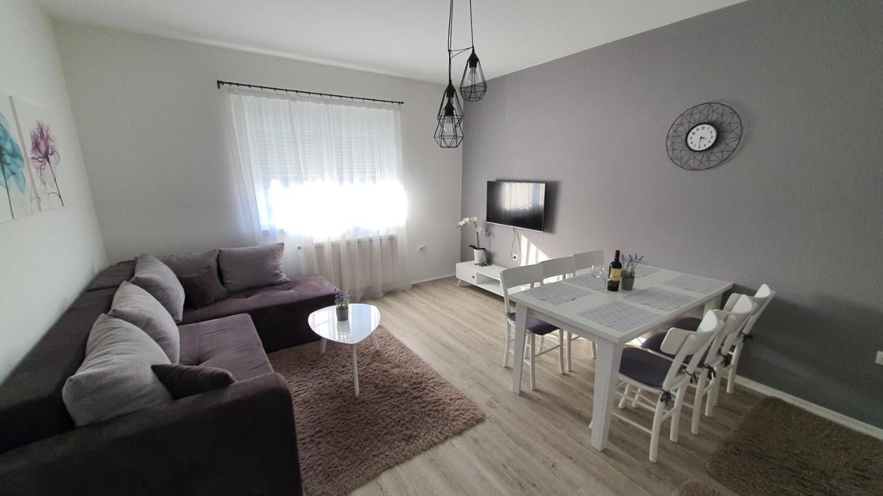 Apartments Spring Cacak Exterior photo