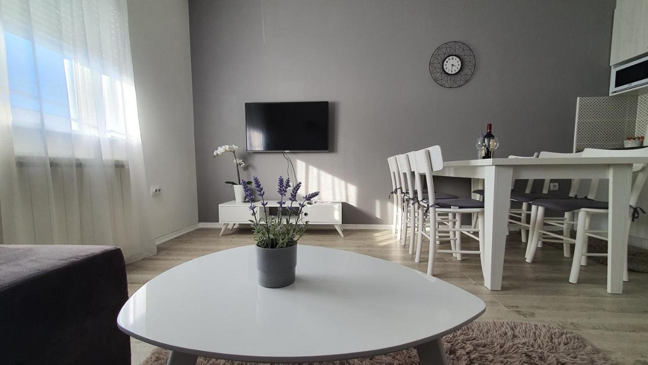 Apartments Spring Cacak Exterior photo